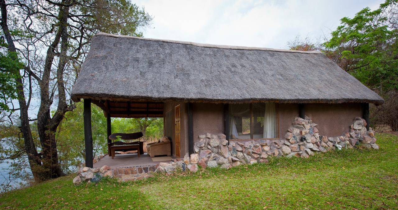Hippo LodgeKafue エクステリア 写真