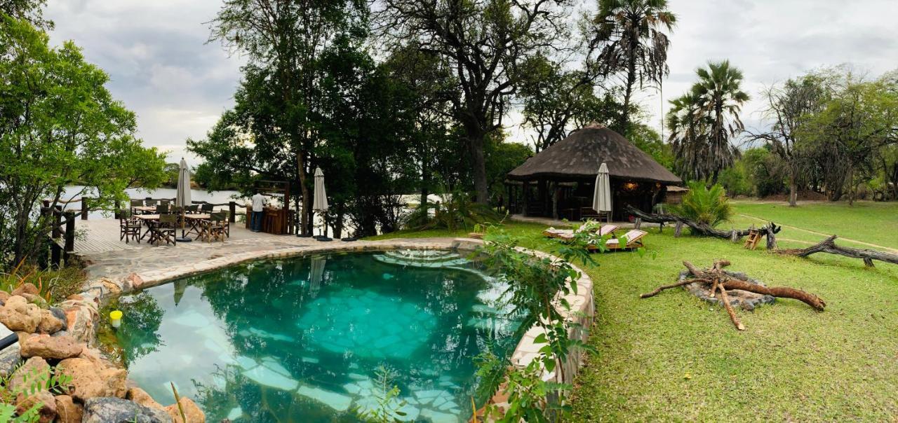 Hippo LodgeKafue エクステリア 写真
